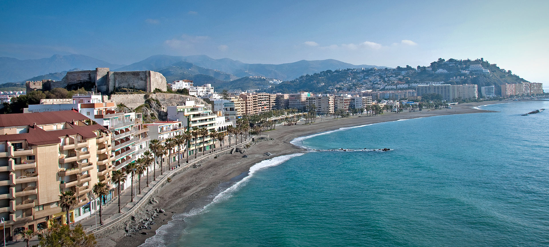 vista-general-almunecar-9087110-istock